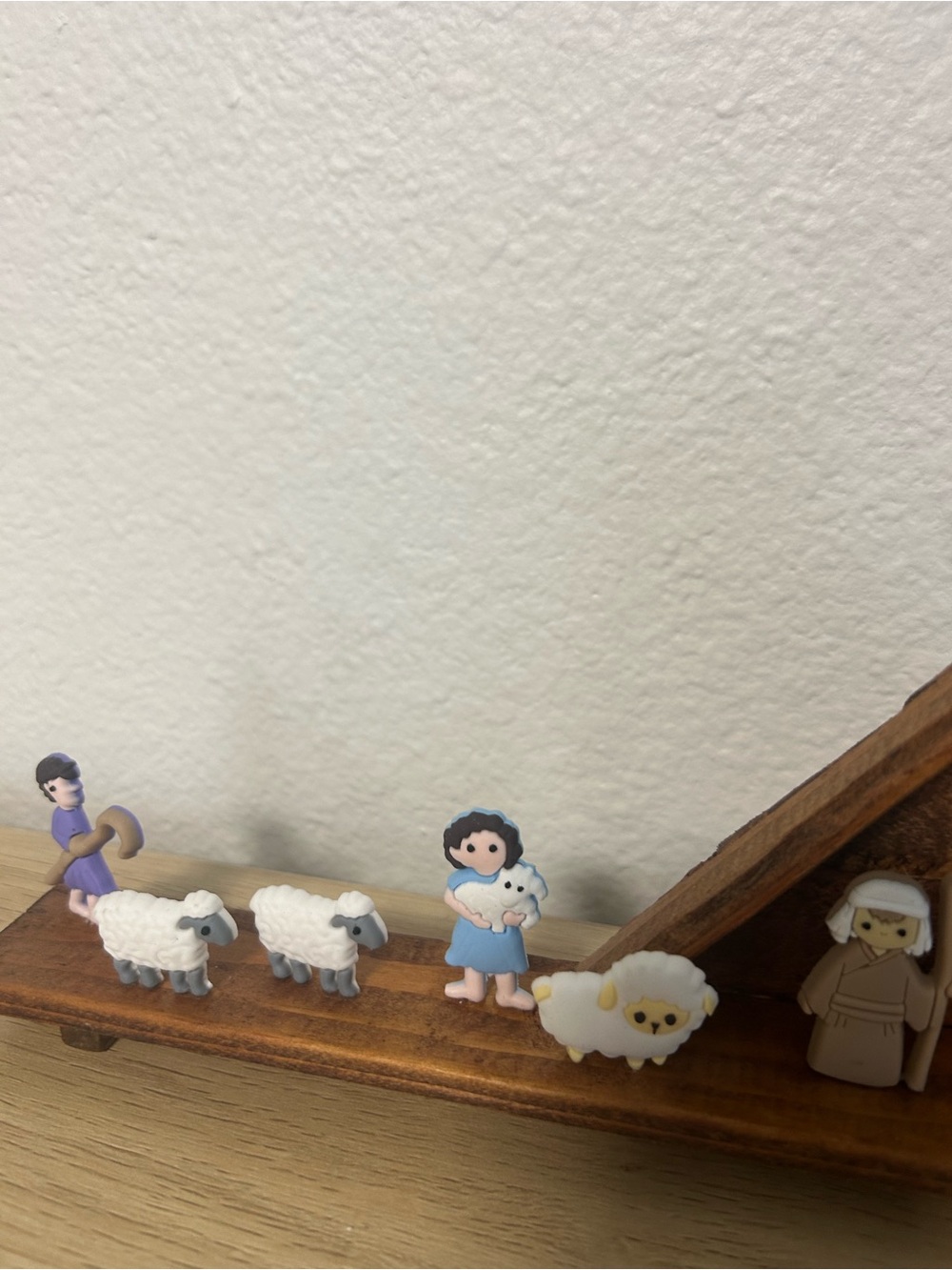 Wooden Mini Nativity Set with Figurines - Multicolor - Picture 6 of 8